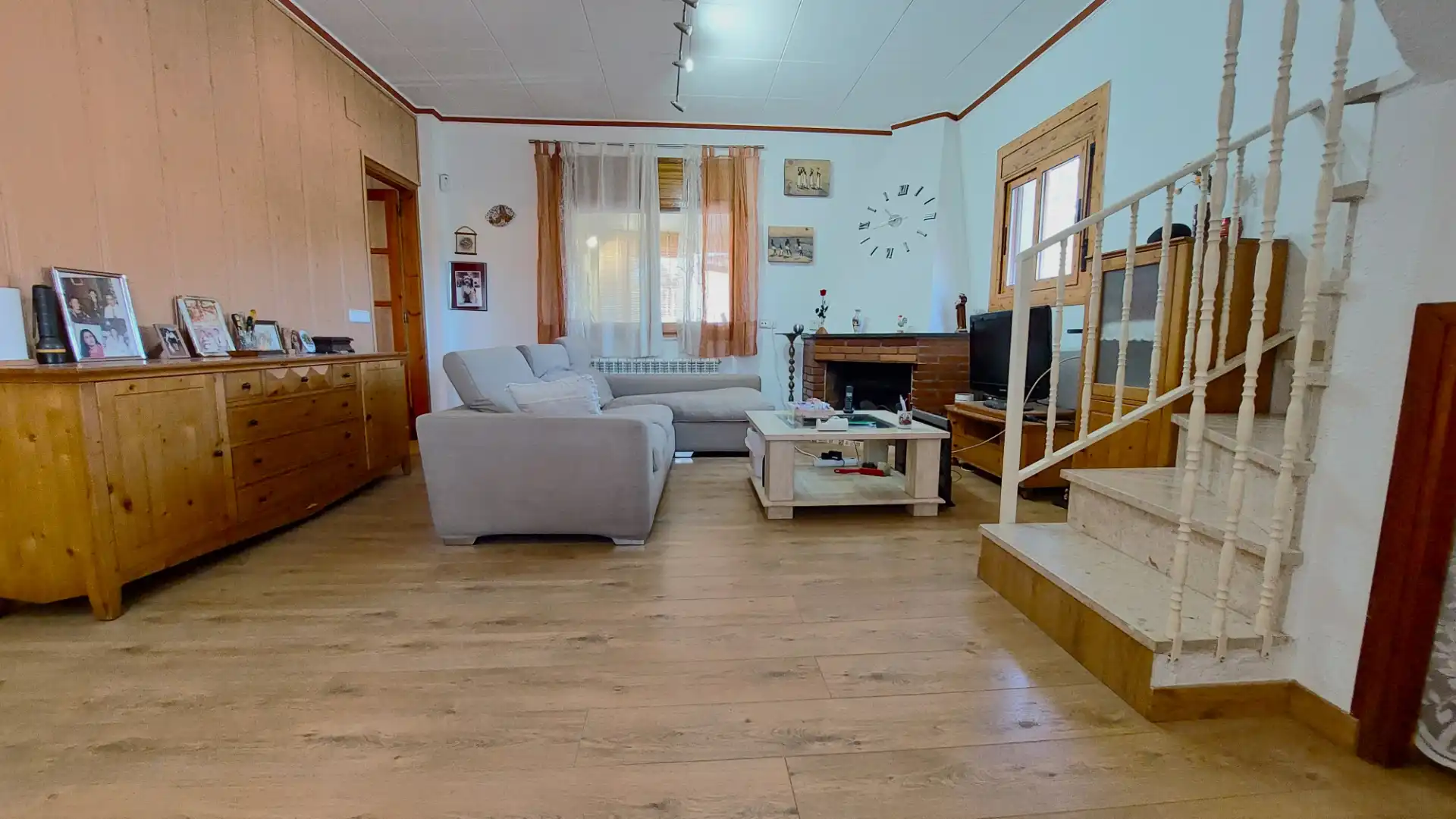Sala d'estar de Casa o xalet en venda en Sant Llorenç Savall amb Calefacció, Jardí privat i Terrassa