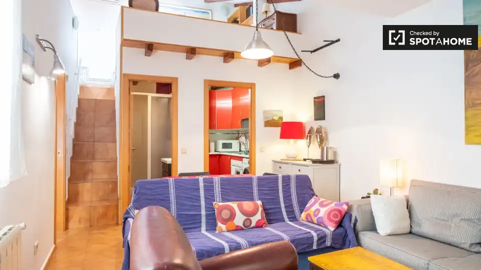 Flat with terrace to rent in Tetuán