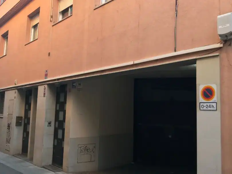 Exterior view of Garage for rent in Sants - Montjuïc