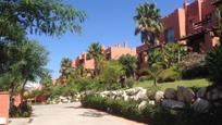 Vista exterior de Casa adosada en venda en Manilva amb Aire condicionat, Calefacció i Terrassa