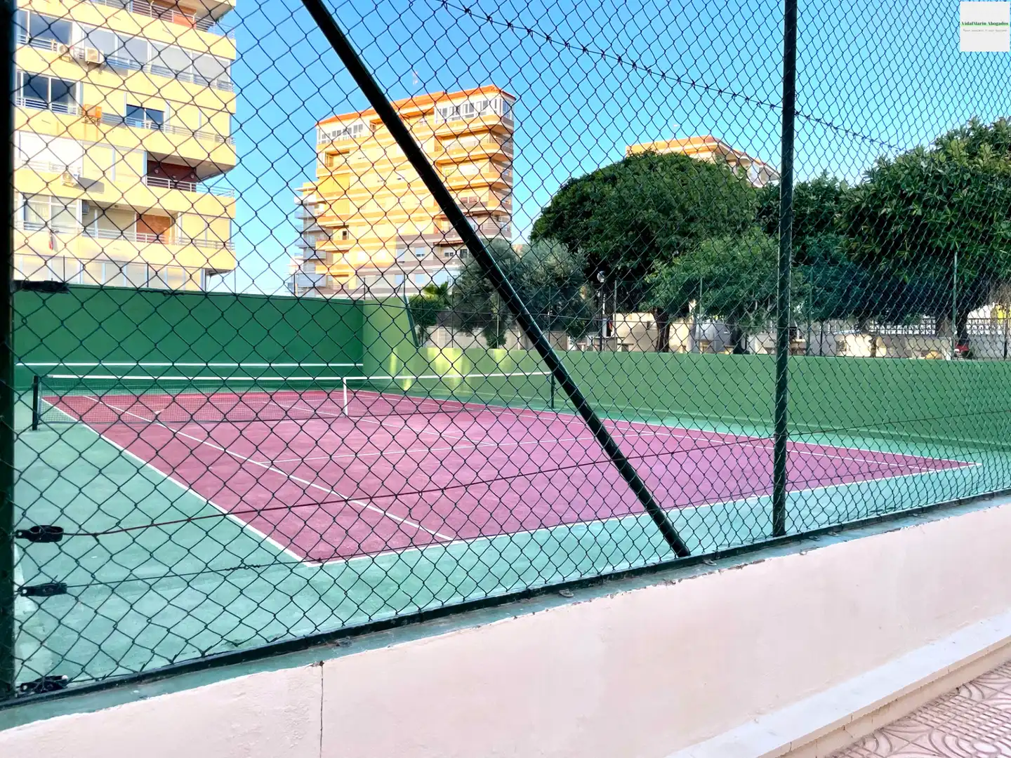 Vista exterior de Pis de lloguer en El Campello amb Terrassa, Moblat i Piscina comunitària