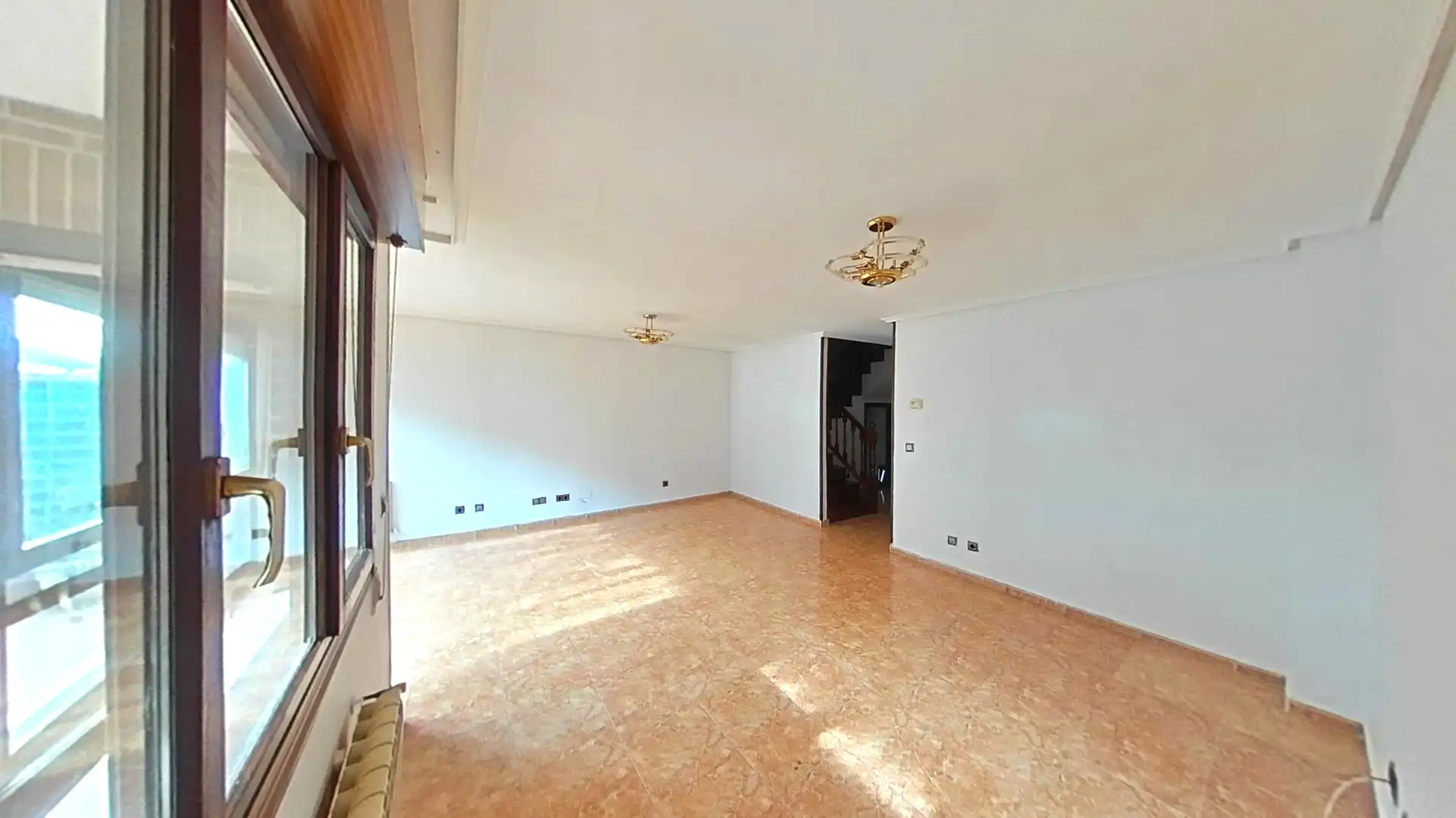 Reihenhaus mit Terrasse zum Verkauf in Ria De Solia, imagen 3