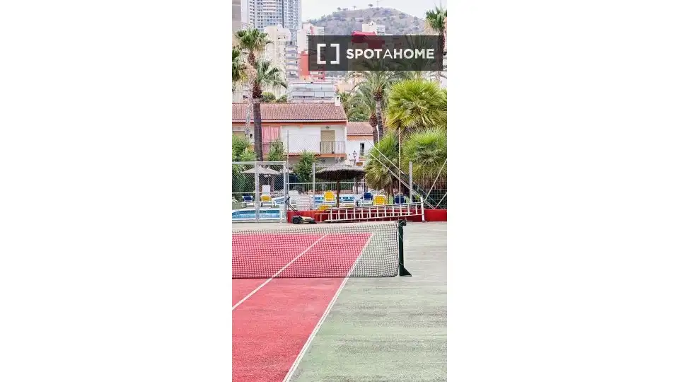 Vista exterior de Apartamento para compartir en Benidorm con Aire acondicionado, Terraza y Amueblado