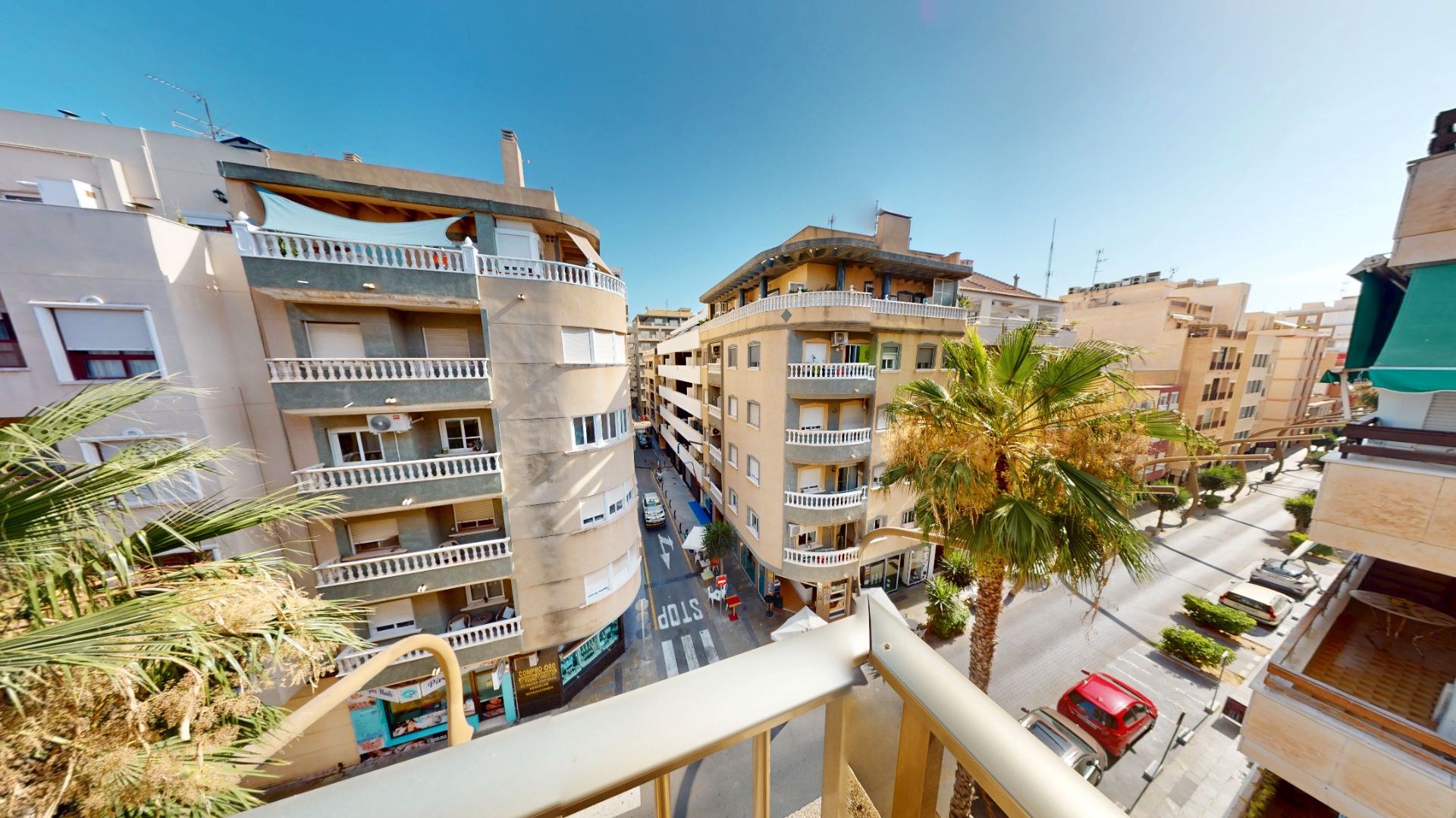Vista exterior de Pis en venda en Torrevieja amb Aire condicionat, Terrassa i Moblat