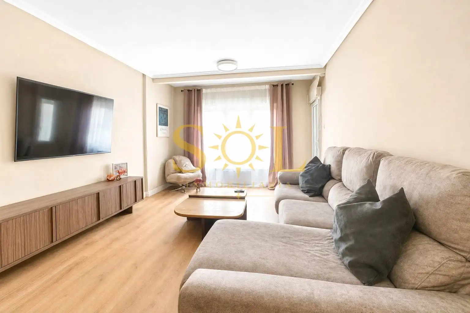 Flat with lift for sale in Calle Nueve de Febrero