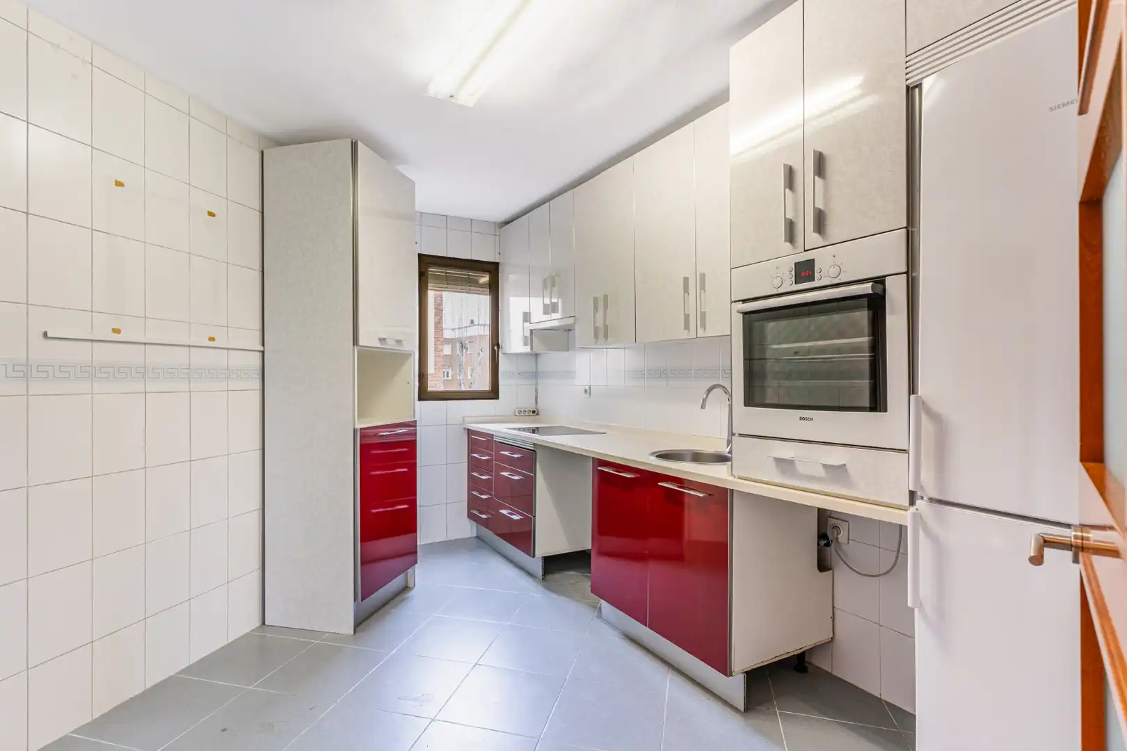 Küche von Wohnung zum Verkauf in Majadahonda mit Klimaanlage, Heizung und Privatgarten
