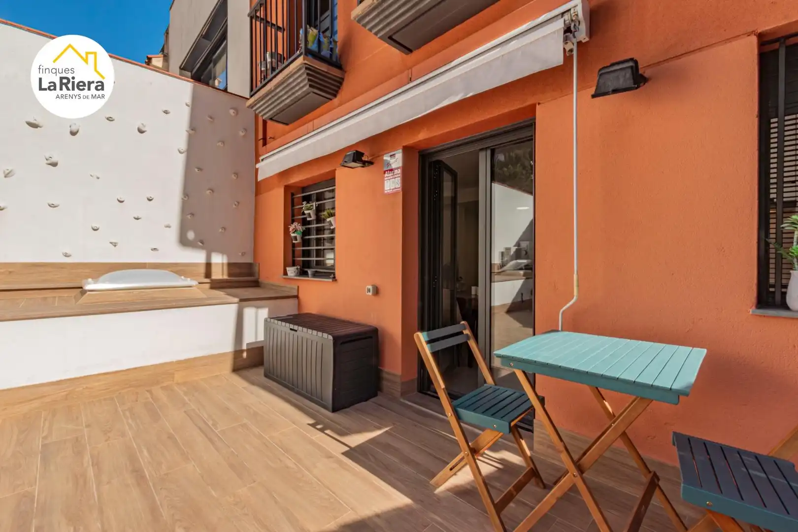 Terrasse von Maisonette zum Verkauf in Arenys de Mar mit Klimaanlage, Terrasse und Möbliert