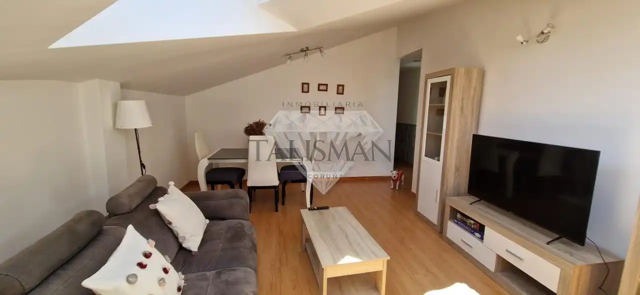 Sala de estar de Ático de alquiler en Mugardos con Trastero, Piscina y Amueblado