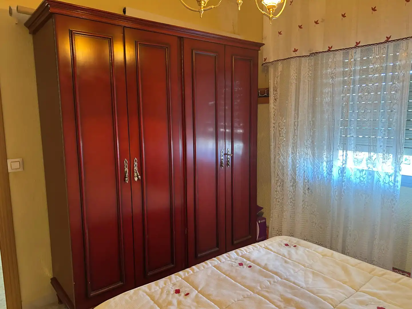 Schlafzimmer von Einfamilien-Reihenhaus zum Verkauf in Santa Cruz del Retamar mit Klimaanlage, Heizung und Privatgarten
