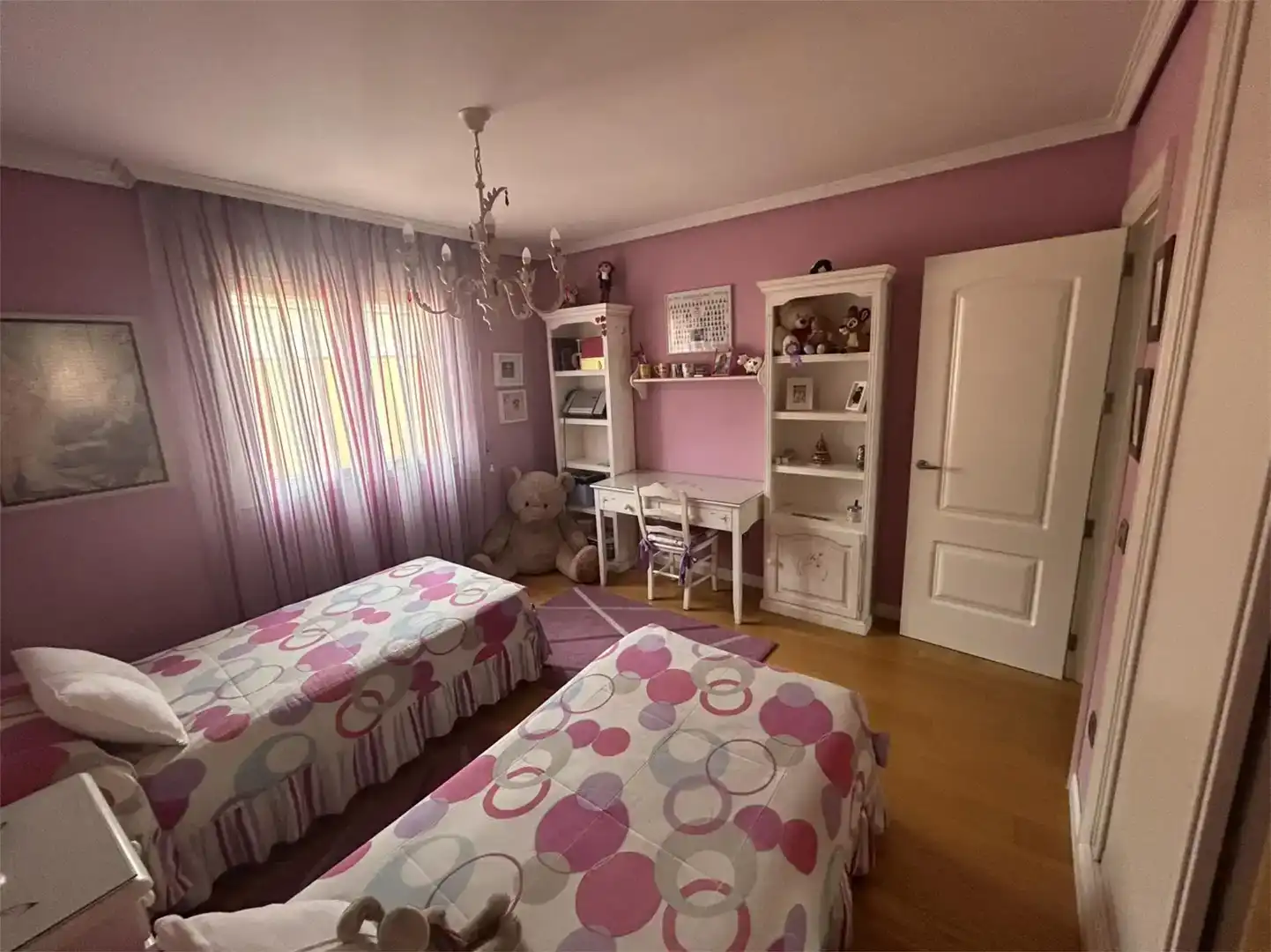 Dormitori de Casa adosada en venda en Segovia amb Parquet, Traster i Balcó