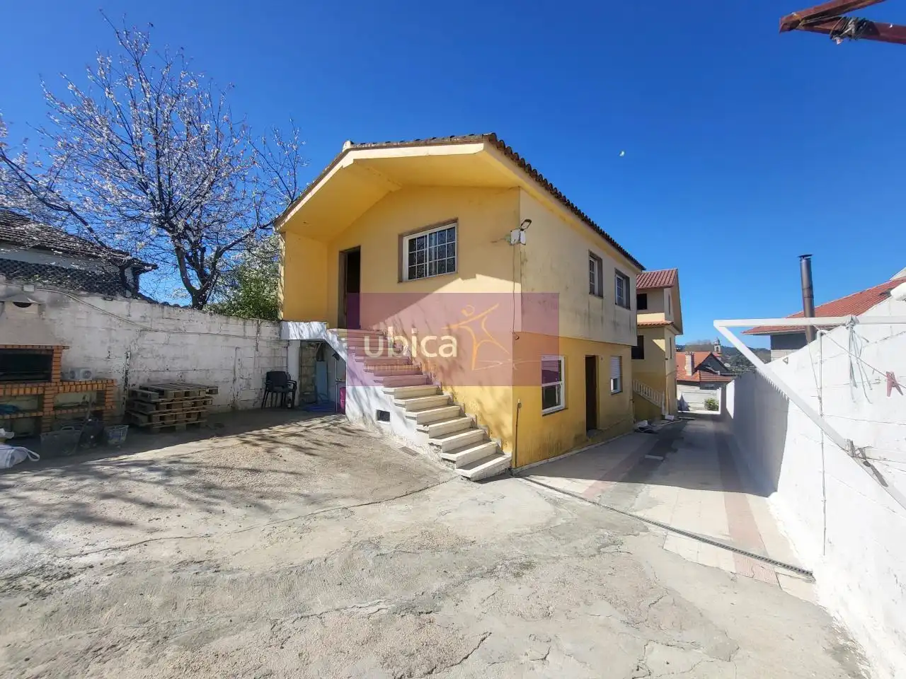 Vista exterior de Casa o chalet en venta en Vigo  con Calefacción y Trastero