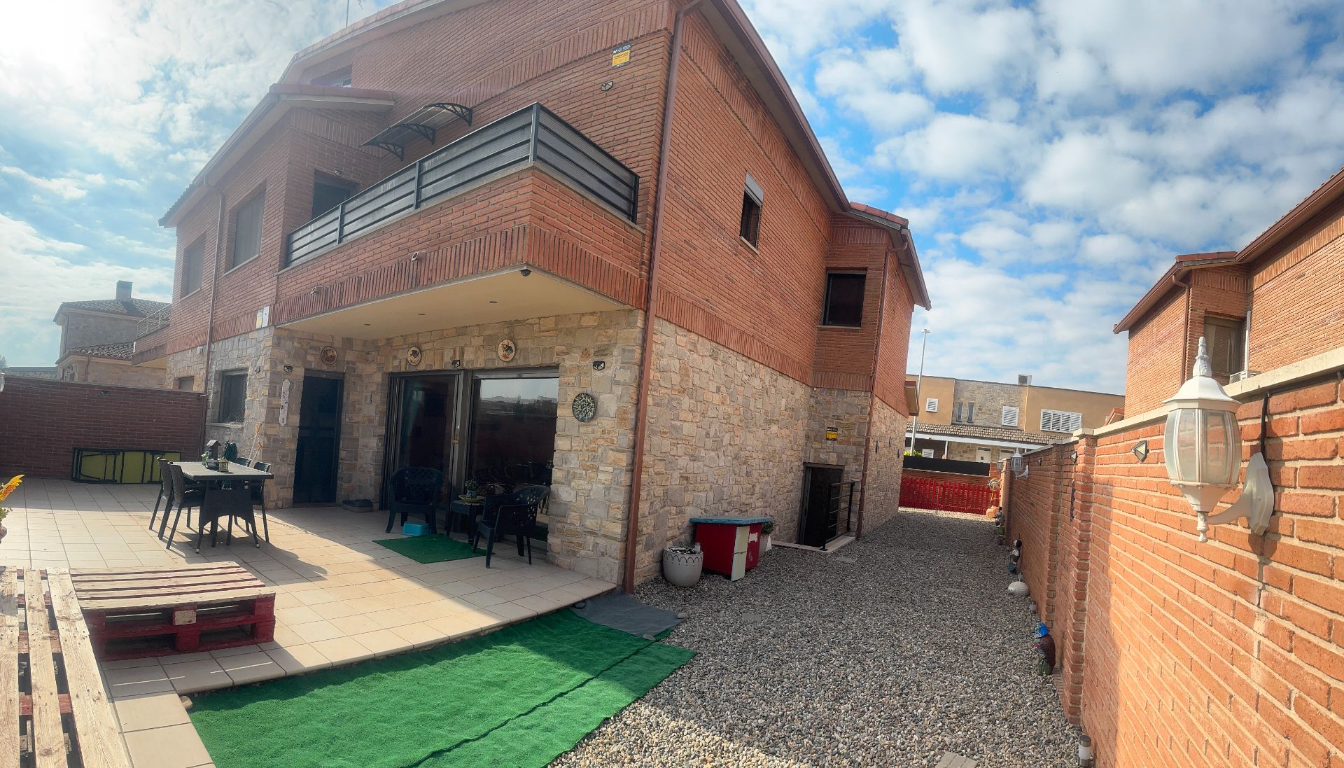 Vista exterior de Casa o xalet en venda en Bellpuig amb Jardí privat, Terrassa i Balcó