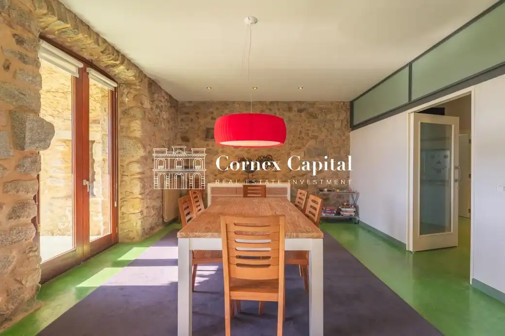 Comedor de Finca rústica en venta en Maçanet de Cabrenys con Calefacción, Jardín privado y Terraza