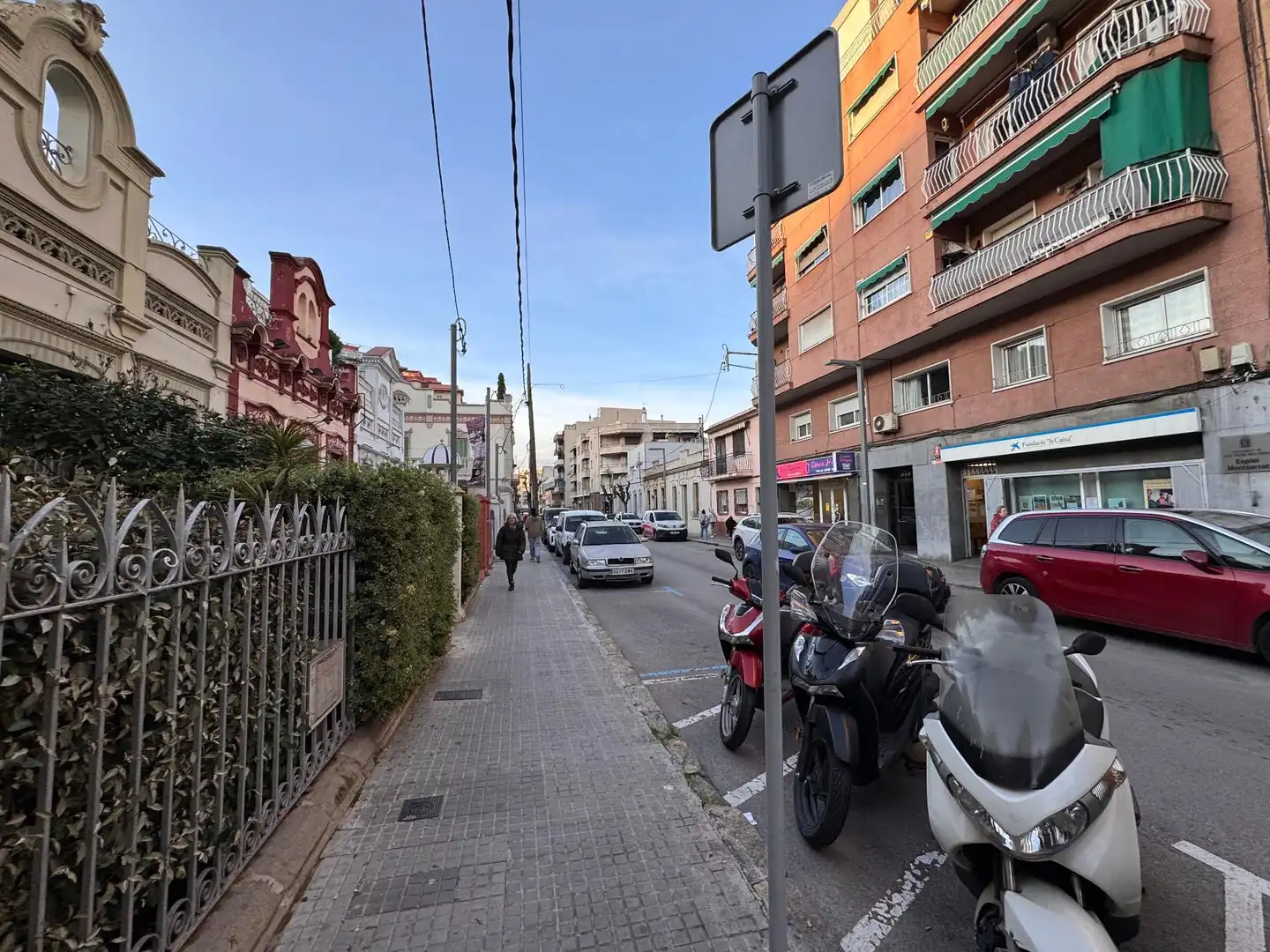 Vista exterior de Local en venda en Sant Vicenç Dels Horts
