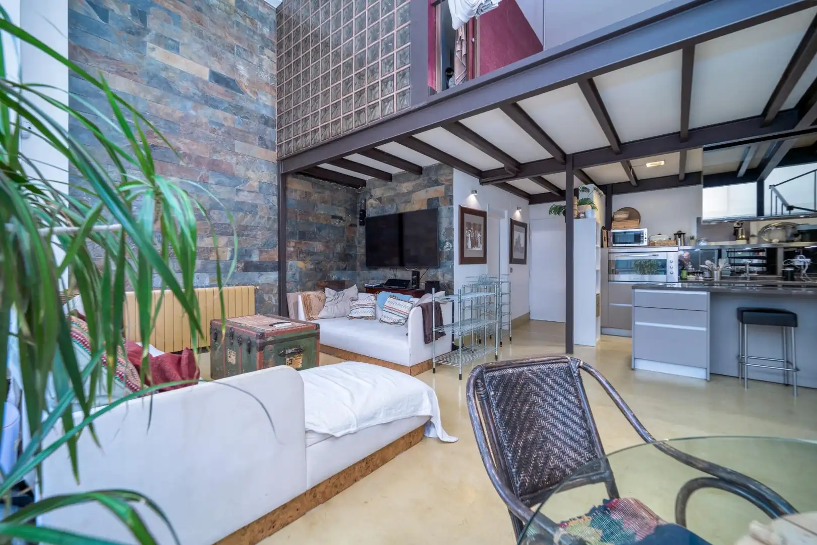 Sala d'estar de Dúplex de lloguer en Alcobendas amb Aire condicionat, Calefacció i Terrassa