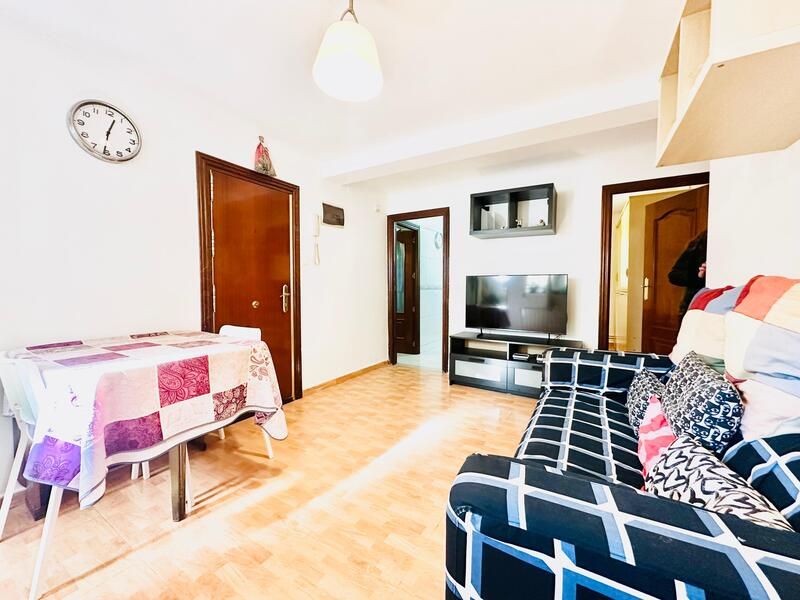 Sala de estar de Piso en venta en  Madrid Capital con Calefacción y Terraza