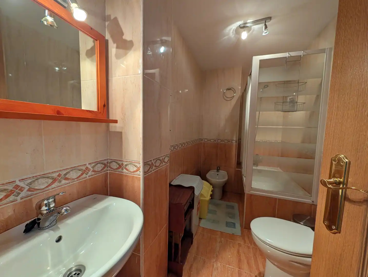 Badezimmer von Wohnungen zum Verkauf in Zorraquín mit Heizung, Abstellraum und Möbliert