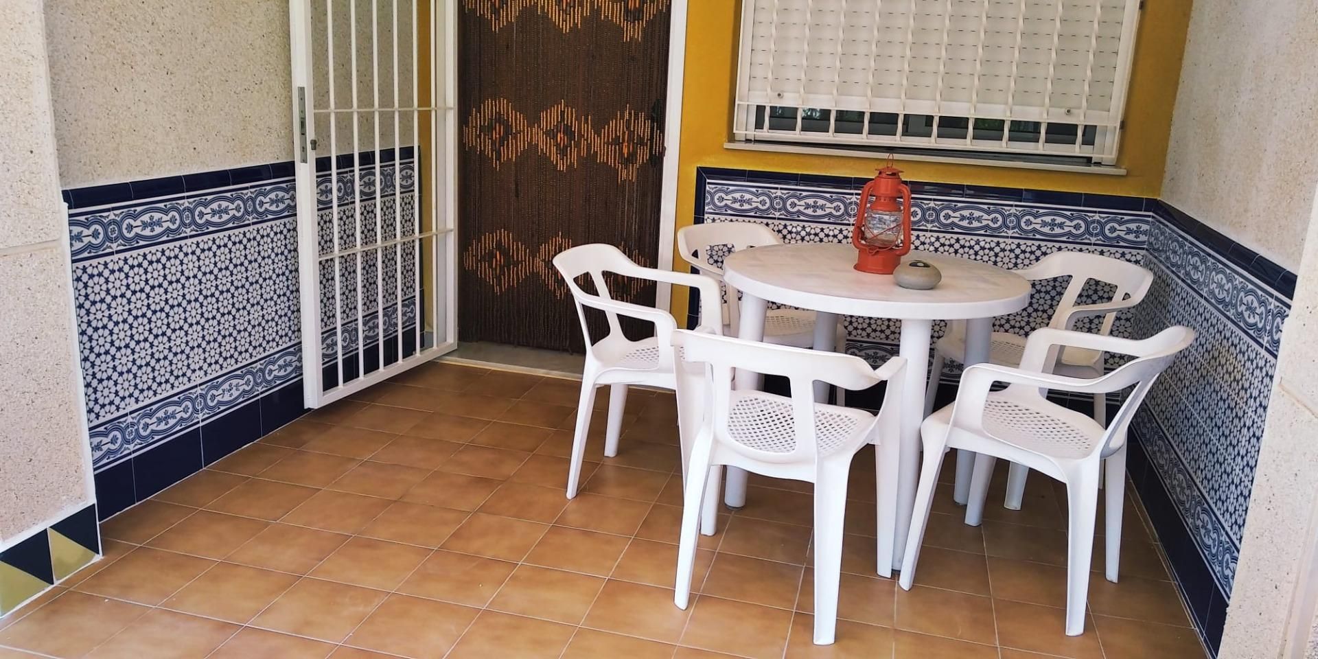 Terrace of House or chalet for sale in Guardamar del Segura  with Air Conditioner, Terrace and Community pool