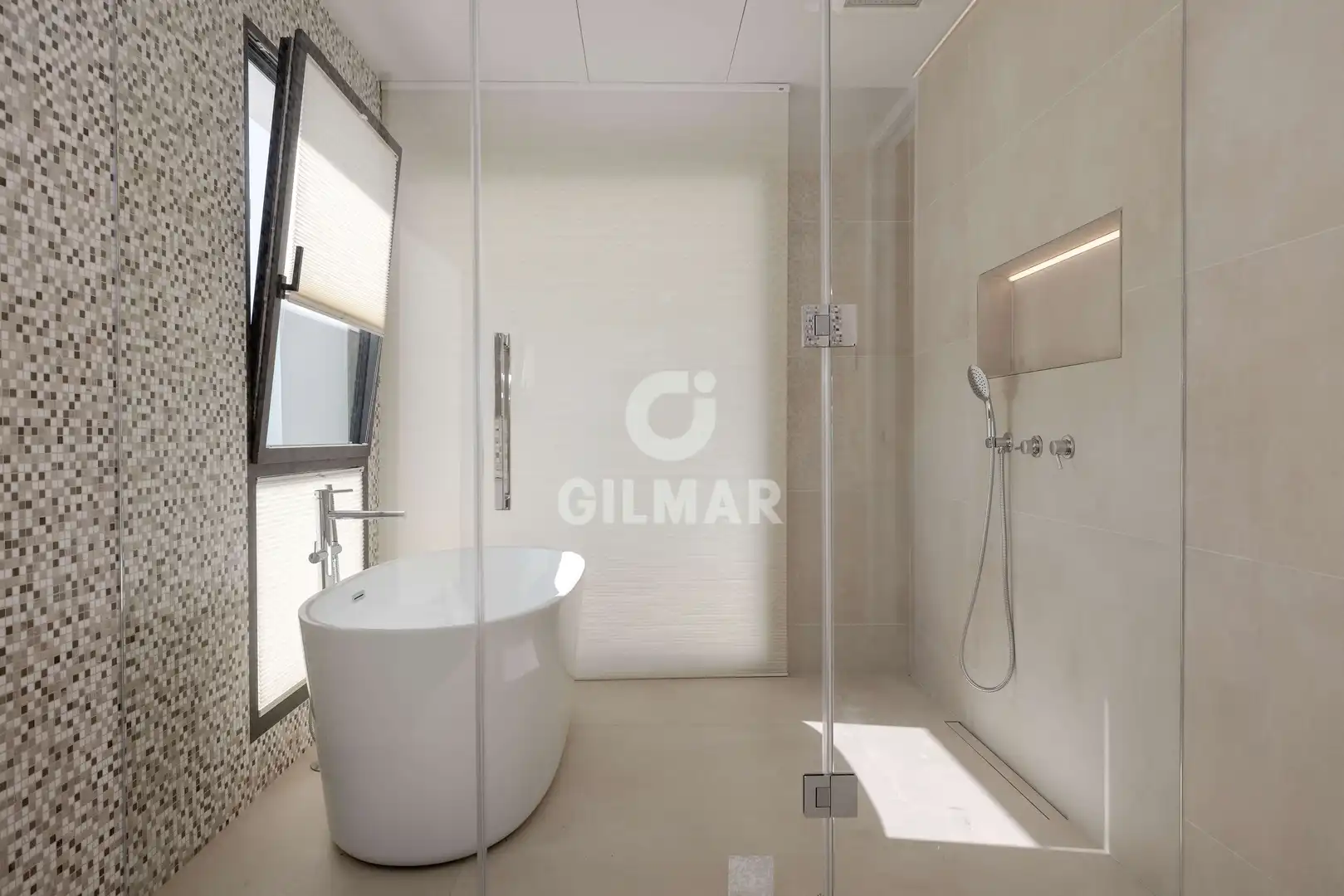 Bathroom of Houses for sale in Benalmádena  with Heating, Private garden and Swimming Pool