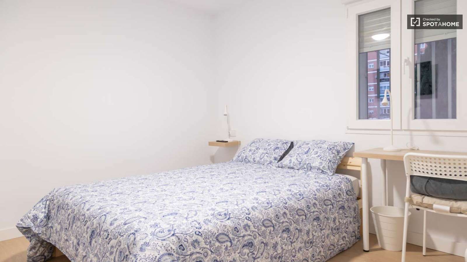Bedroom of Flat for share in  Madrid Capital  with Air Conditioner, Heating and Terrace