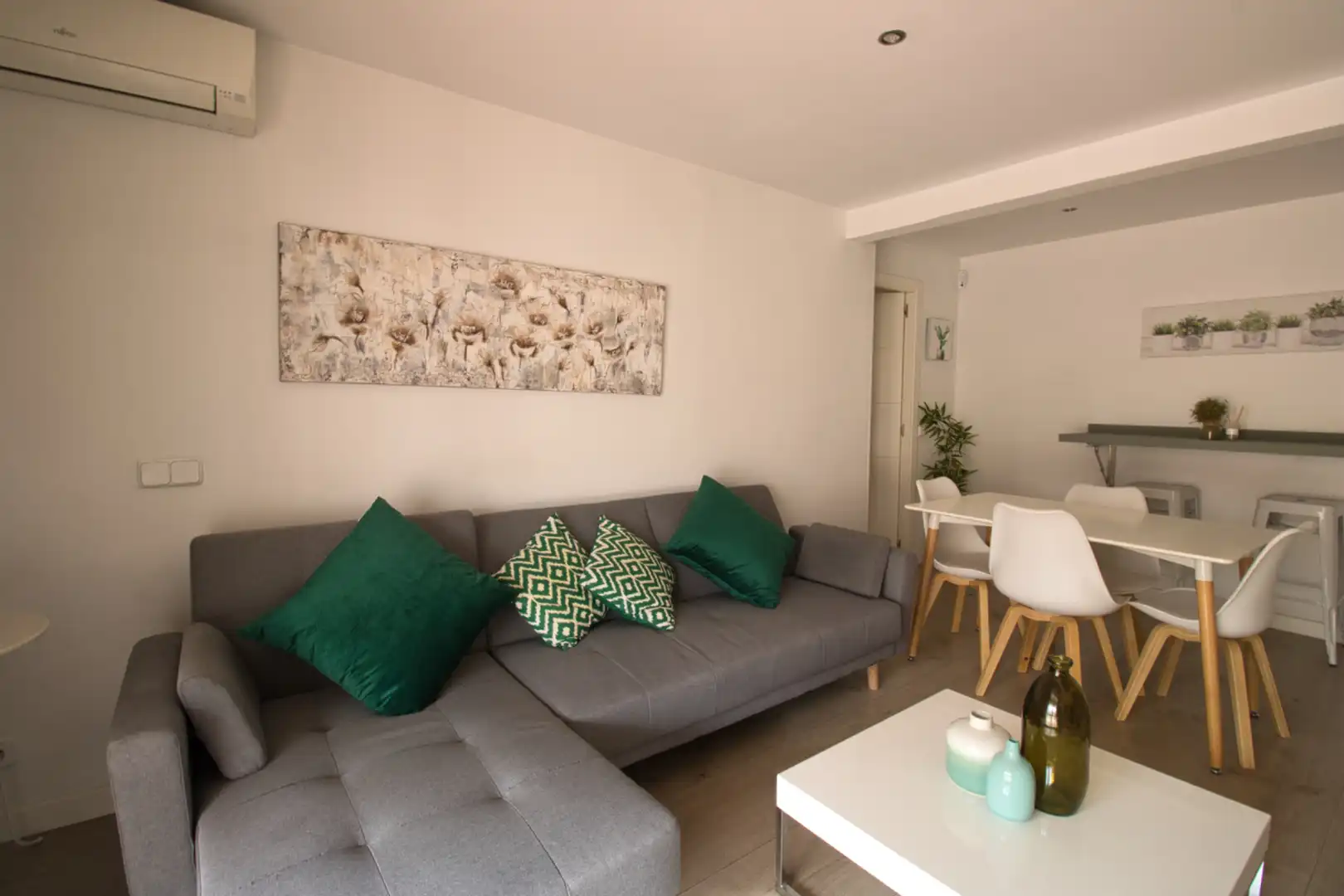 Sala d'estar de Pis en venda en Madrid amb Aire condicionat, Calefacció i Terrassa