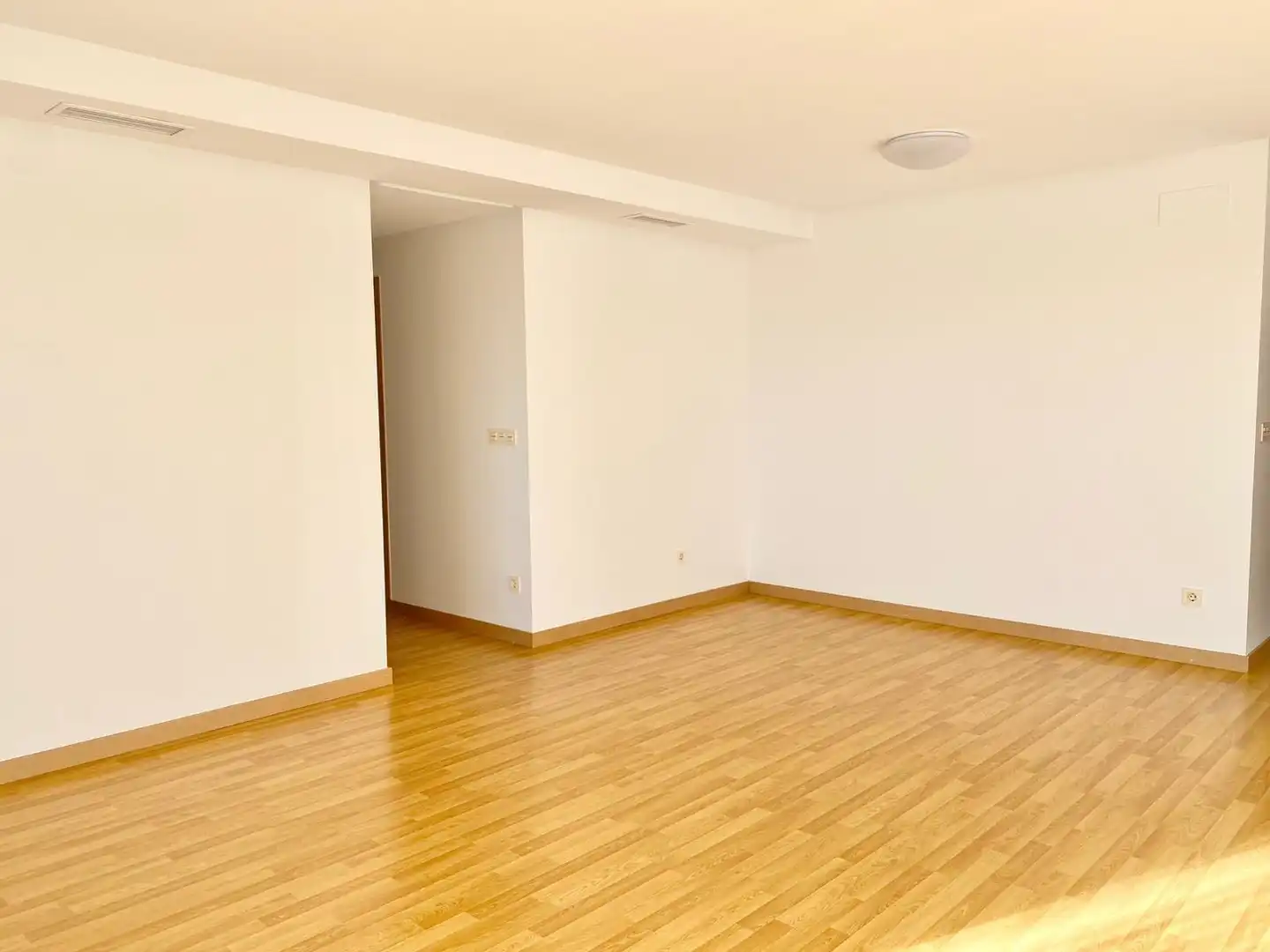 Sala de estar de Piso en venta en Crevillent con Aire acondicionado, Balcón y Piscina comunitaria