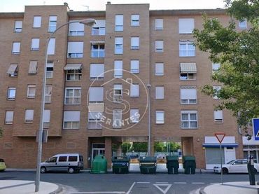 Pis amb ascensor en venda a Rochapea