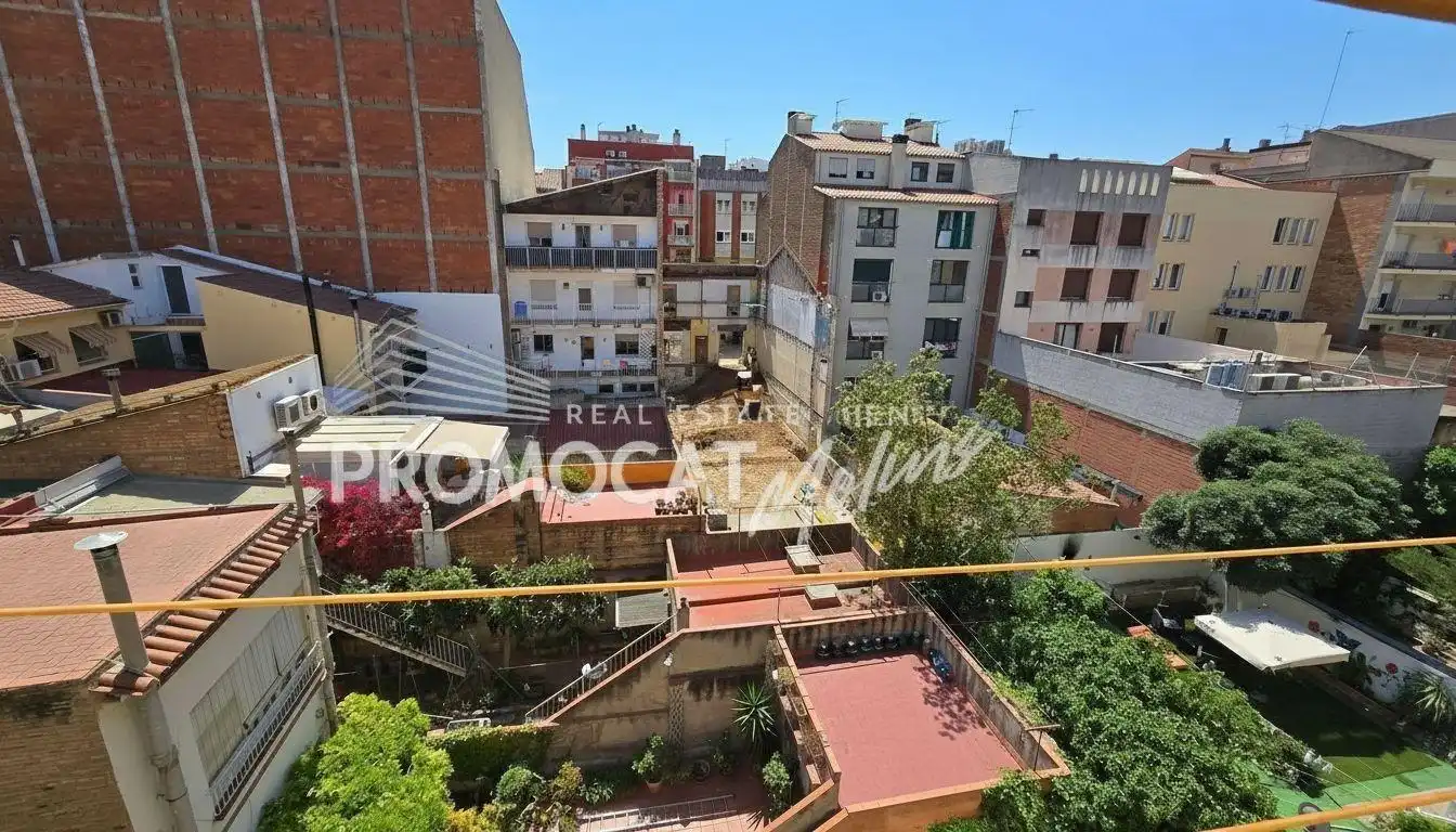 Vista exterior de Piso en venta en Molins de Rei con Aire acondicionado, Calefacción y Parquet