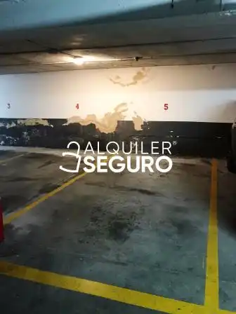 Parking de Piso de alquiler en Vitoria - Gasteiz con Calefacción, Terraza y Trastero