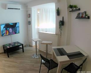 Sala d'estar de Estudi per a compartir en Torremolinos amb Terrassa