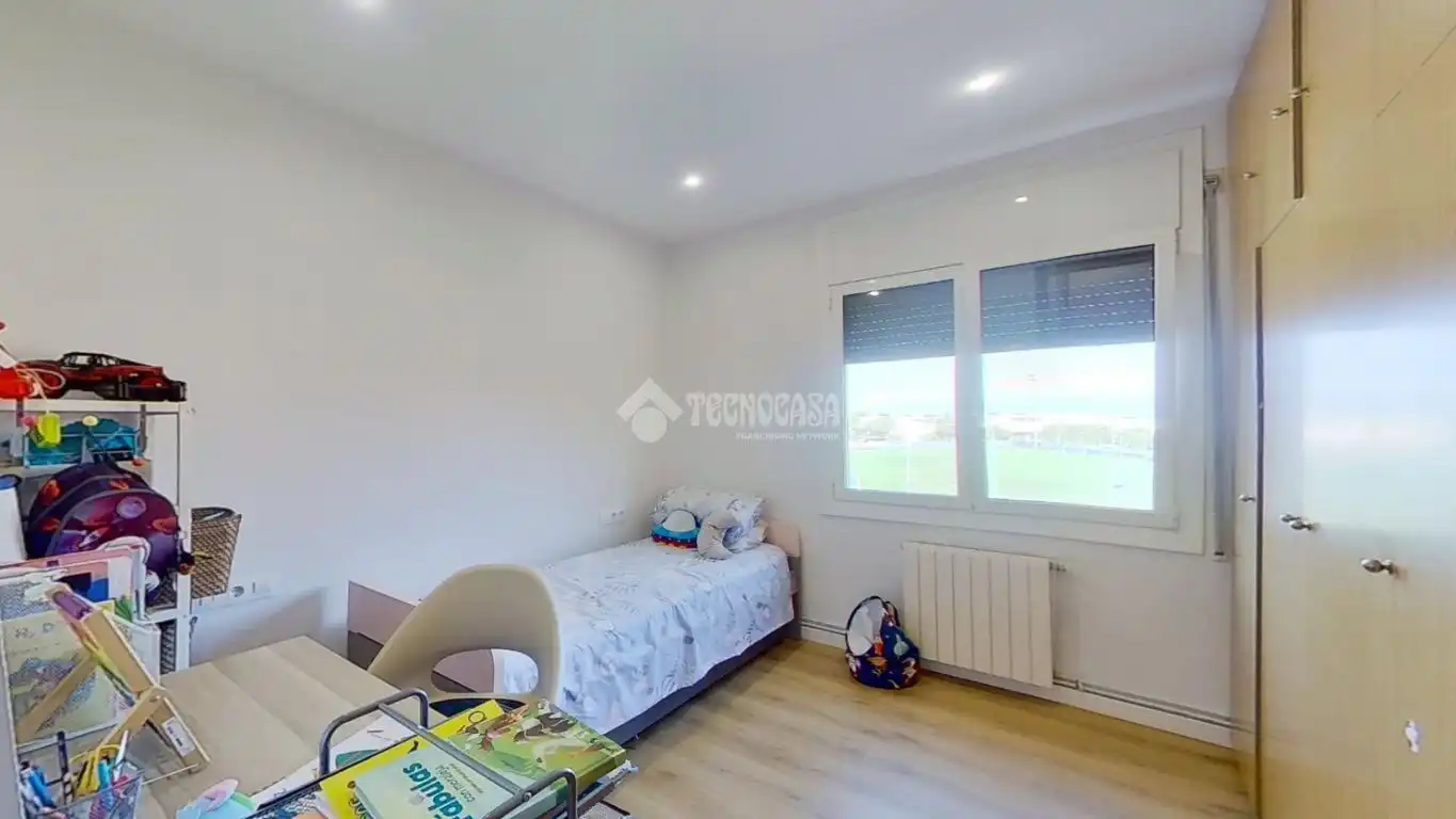 Habitación de Piso en venta en Barberà del Vallès con Calefacción y Balcón