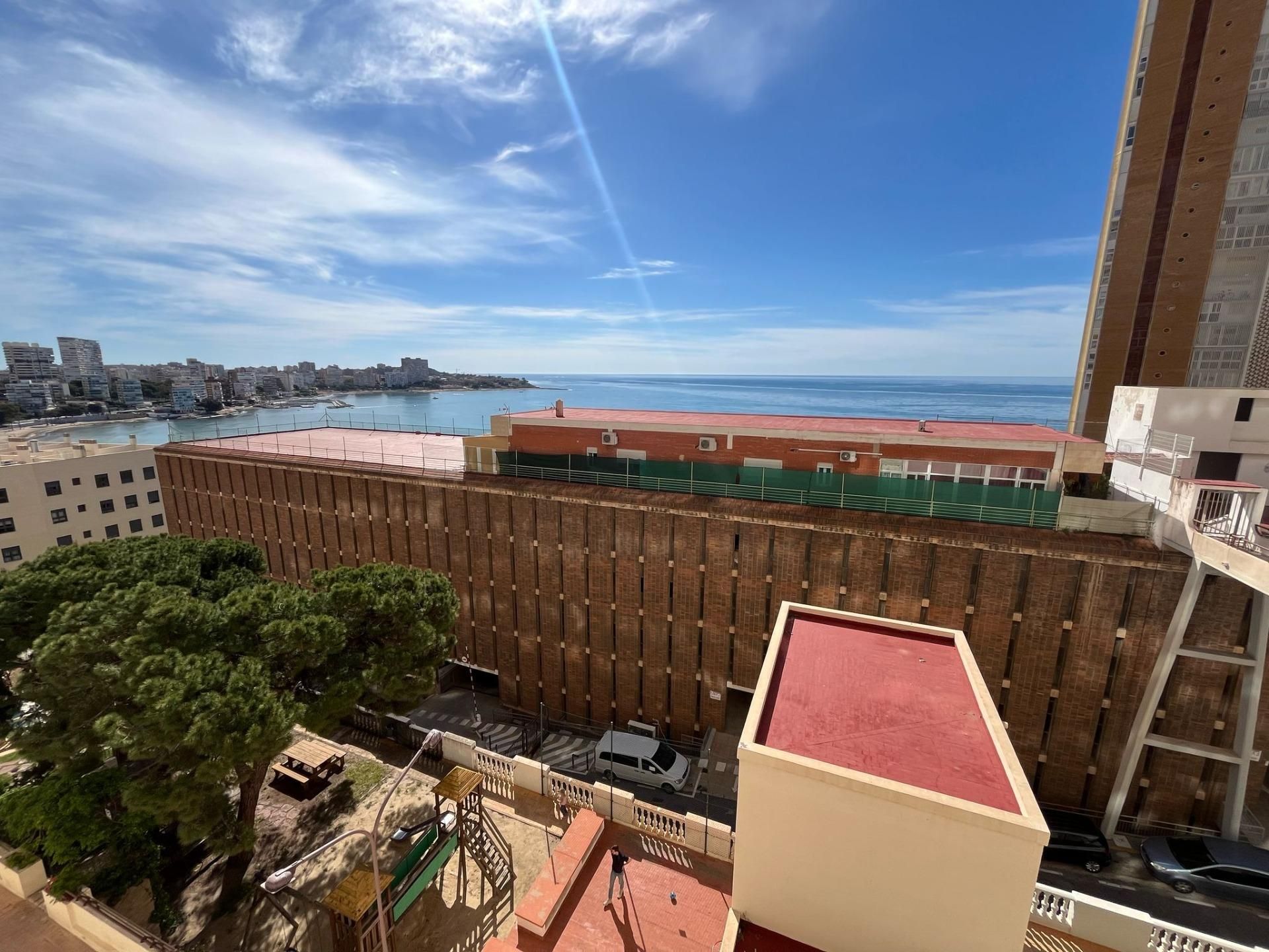 Vista exterior de Piso en venta en Alicante / Alacant con Aire acondicionado, Terraza y Balcón