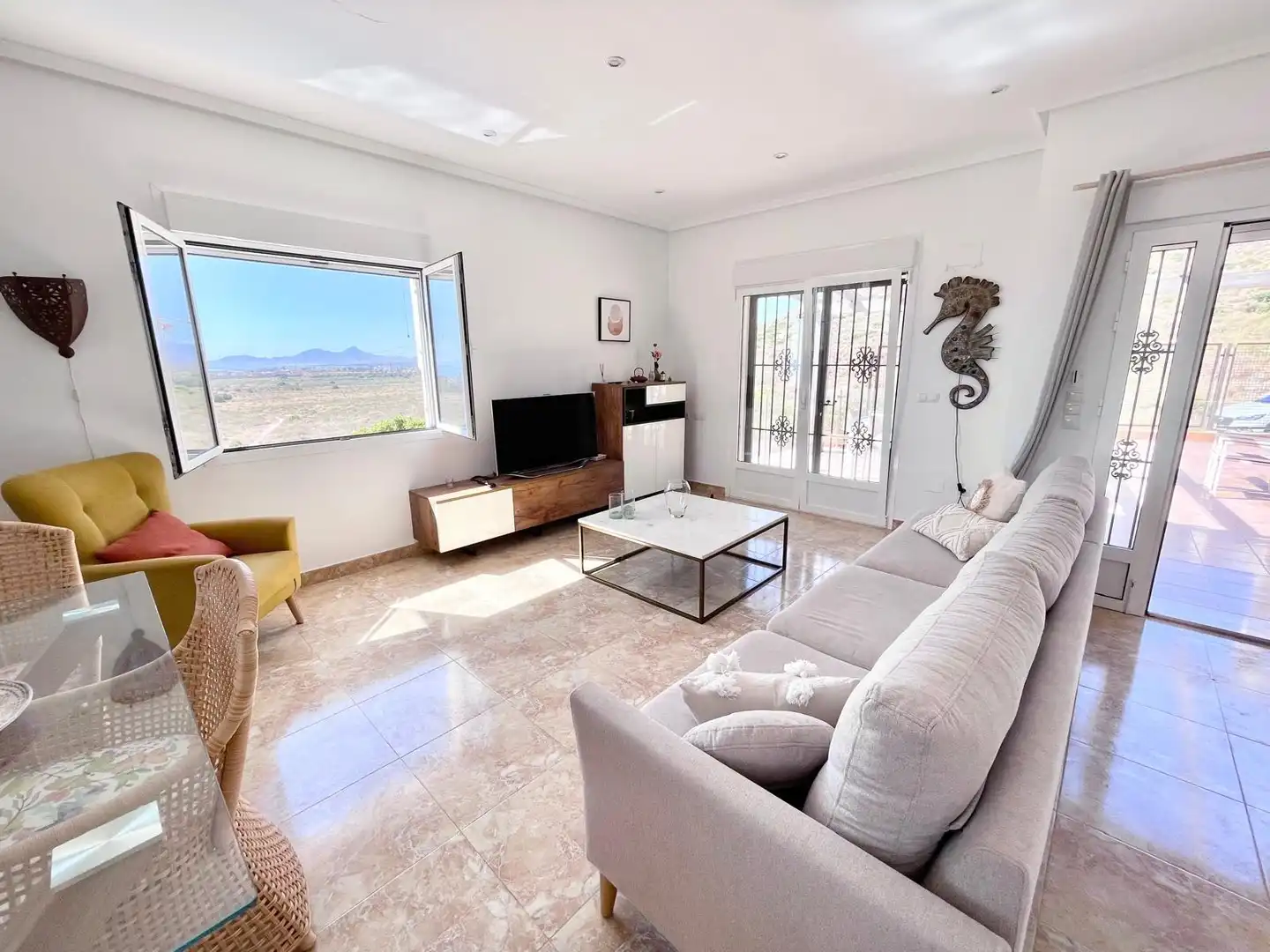 Sala de estar de Casa o chalet de alquiler en Cartagena con Aire acondicionado, Terraza y Amueblado
