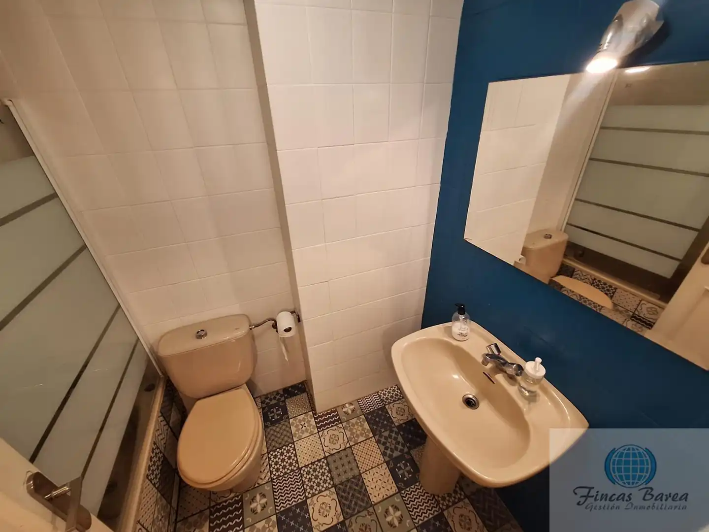 Badezimmer von Wohnung zum Verkauf in Fuengirola mit Klimaanlage und Terrasse