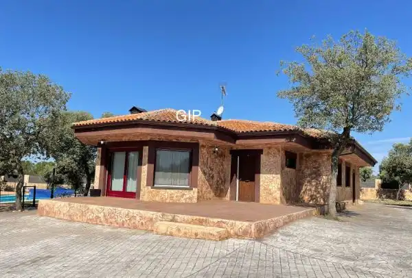 Casa con piscina en venta en Pioz, imagen 3