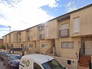 Terraced house with pool for sale in Calle NARCISO YEPES