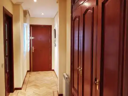 Wohnung zum Verkauf in  Madrid Capital mit Klimaanlage und Terrasse