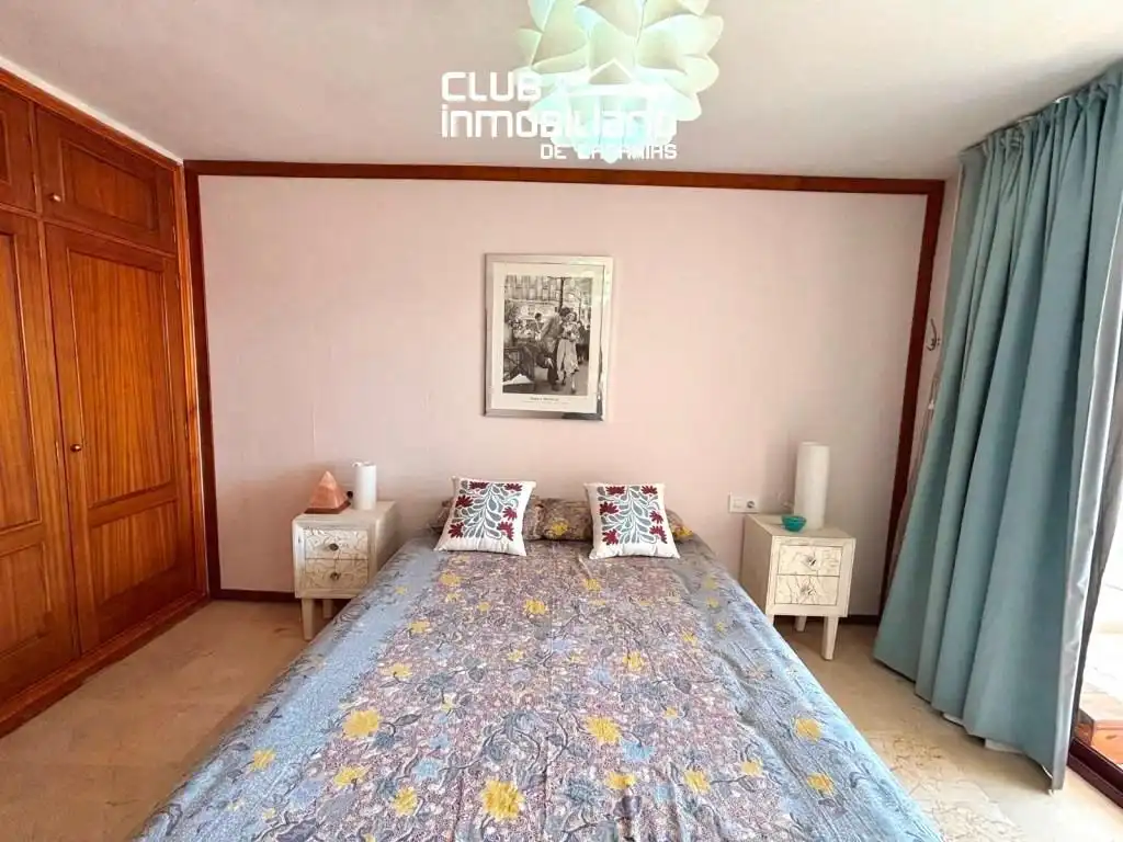 Dormitori de Pis de lloguer en Santa Cruz de Tenerife amb Aire condicionat, Terrassa i Balcó