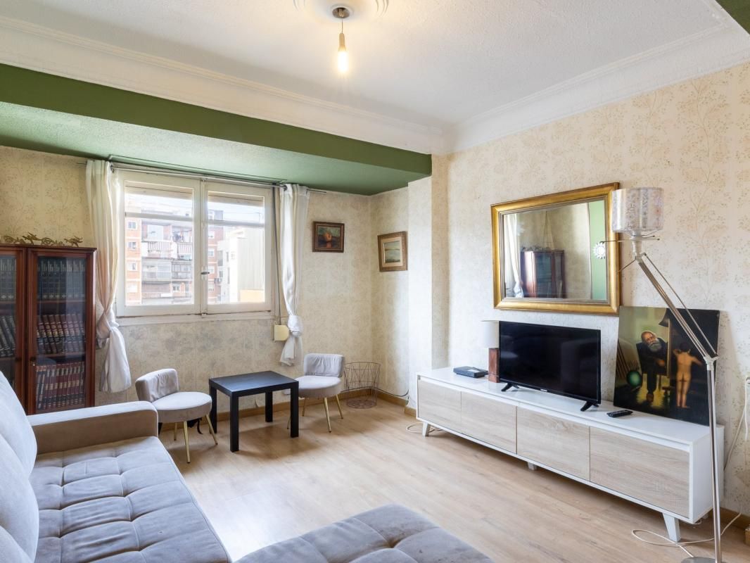 Pis en venda a Carrer de Lluís Oliag, 61, Mont-Olivet