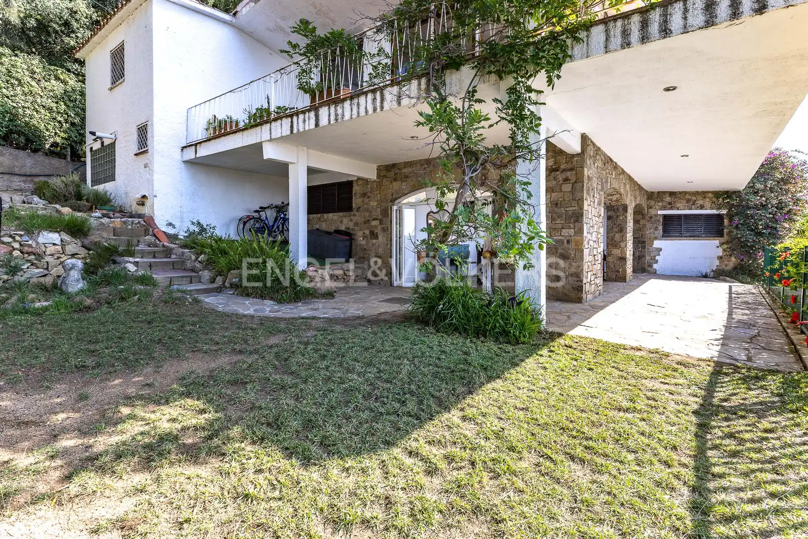 Terrassa de Apartament de lloguer en Caldes d'Estrac amb Calefacció, Jardí privat i Terrassa
