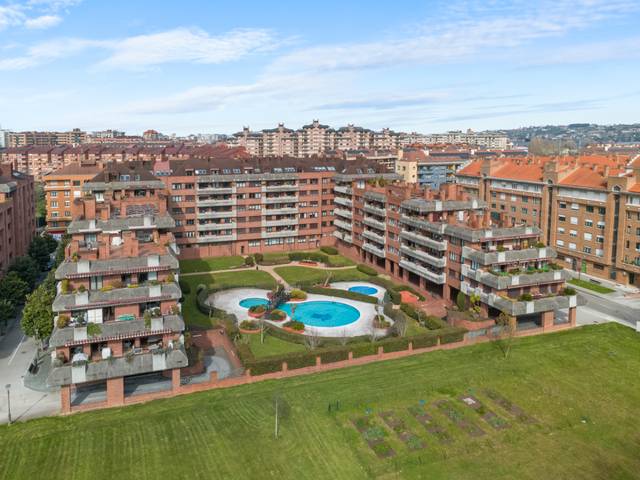 Garaje en Venta en Calle Concejo de Ponga en Viesques