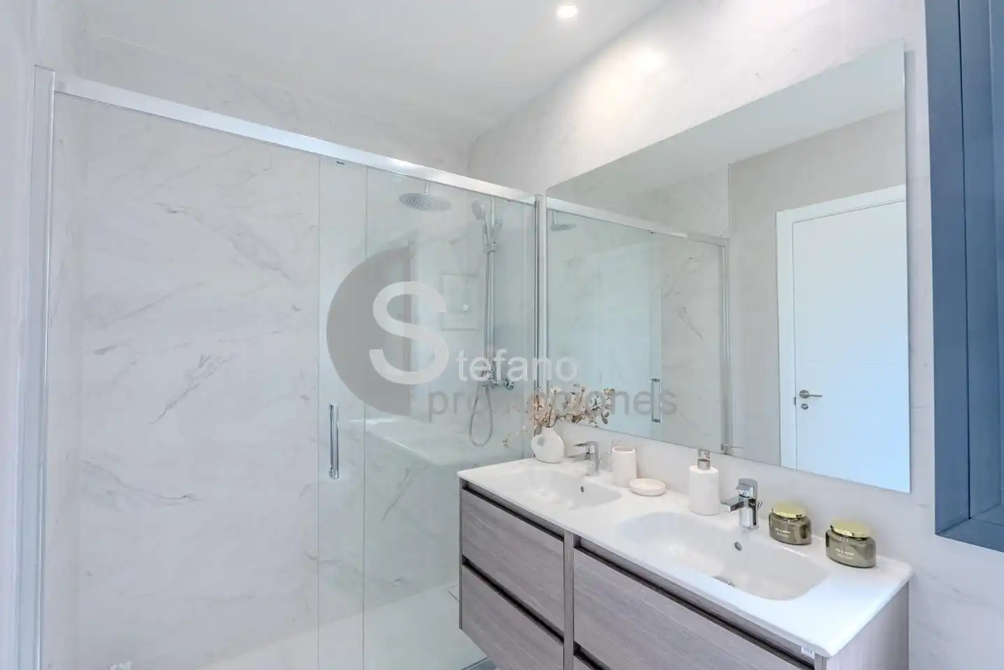 Baño de Casa adosada en venta en Málaga con Aire acondicionado, Jardín privado y Terraza