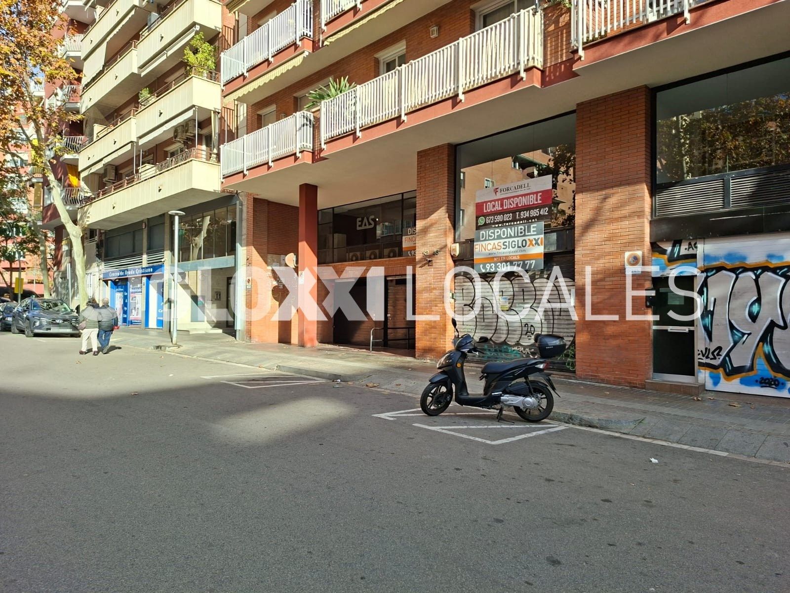 Exterior view of Premises for sale in  Barcelona Capital  with Air Conditioner