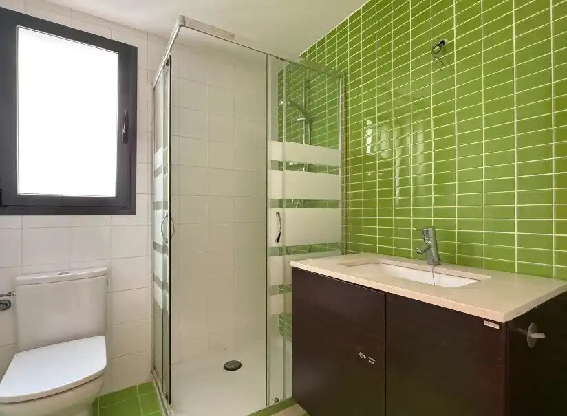 Badezimmer von Maisonette zum Verkauf in Castellón de la Plana / Castelló de la Plana mit Heizung, Terrasse und Möbliert