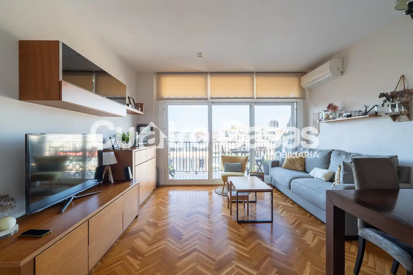 Sala de estar de Ático en venta en Barcelona con Aire acondicionado, Calefacción y Amueblado