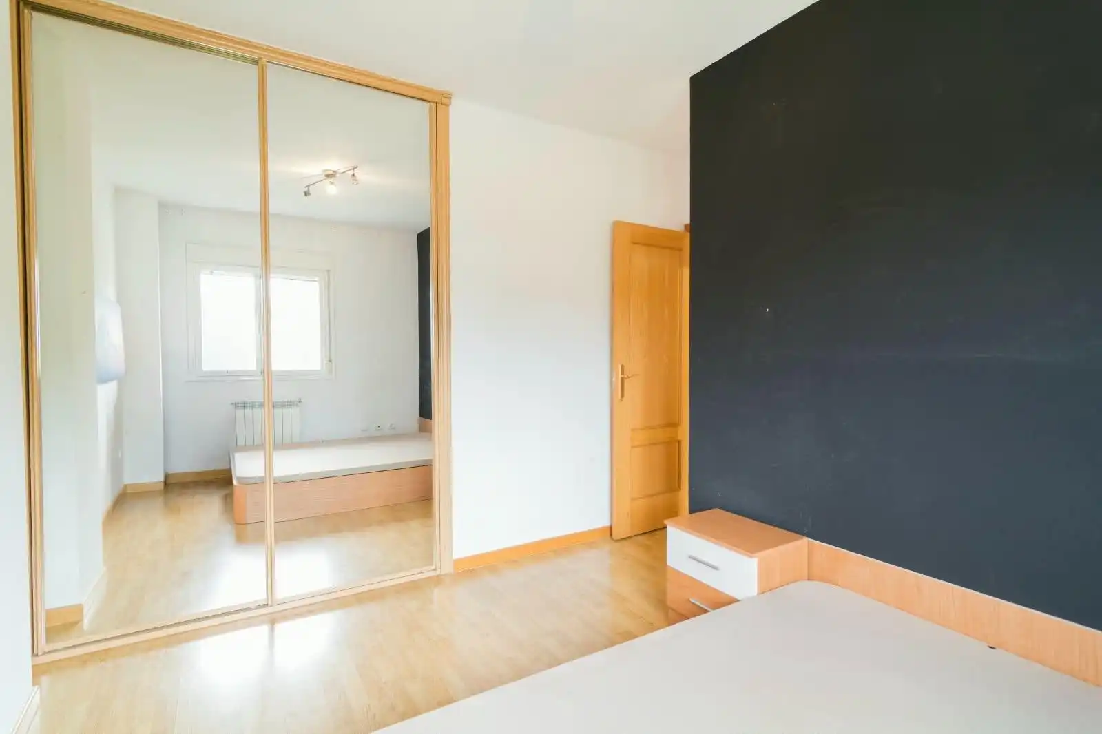 Semi-detached house for sale in Calle PINTOR JOAQUIN SOROLLA, imagen 17