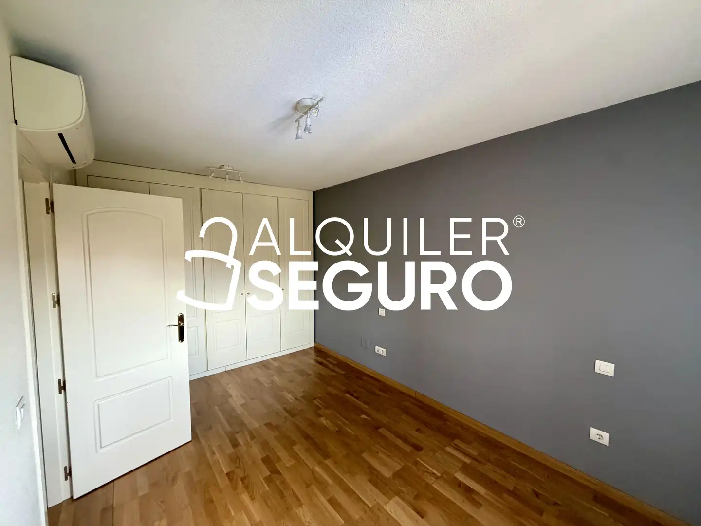 Dormitori de Pis de lloguer en Valdemoro amb Aire condicionat, Calefacció i Traster