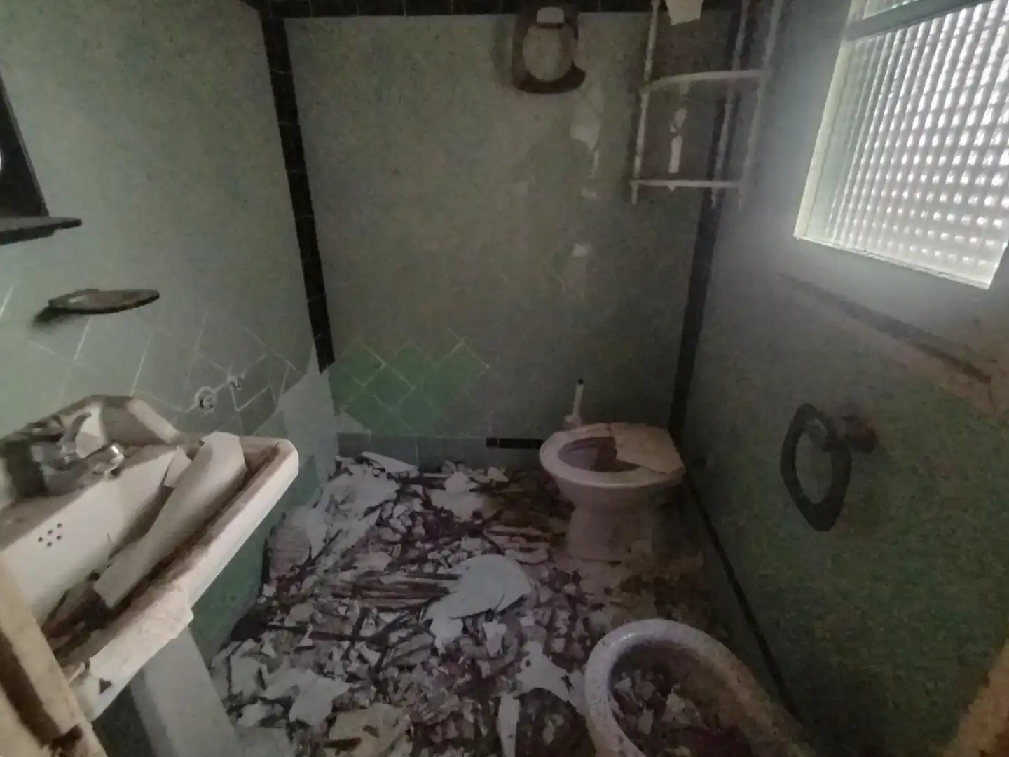 Bathroom of Buildings for sale in Alicante / Alacant