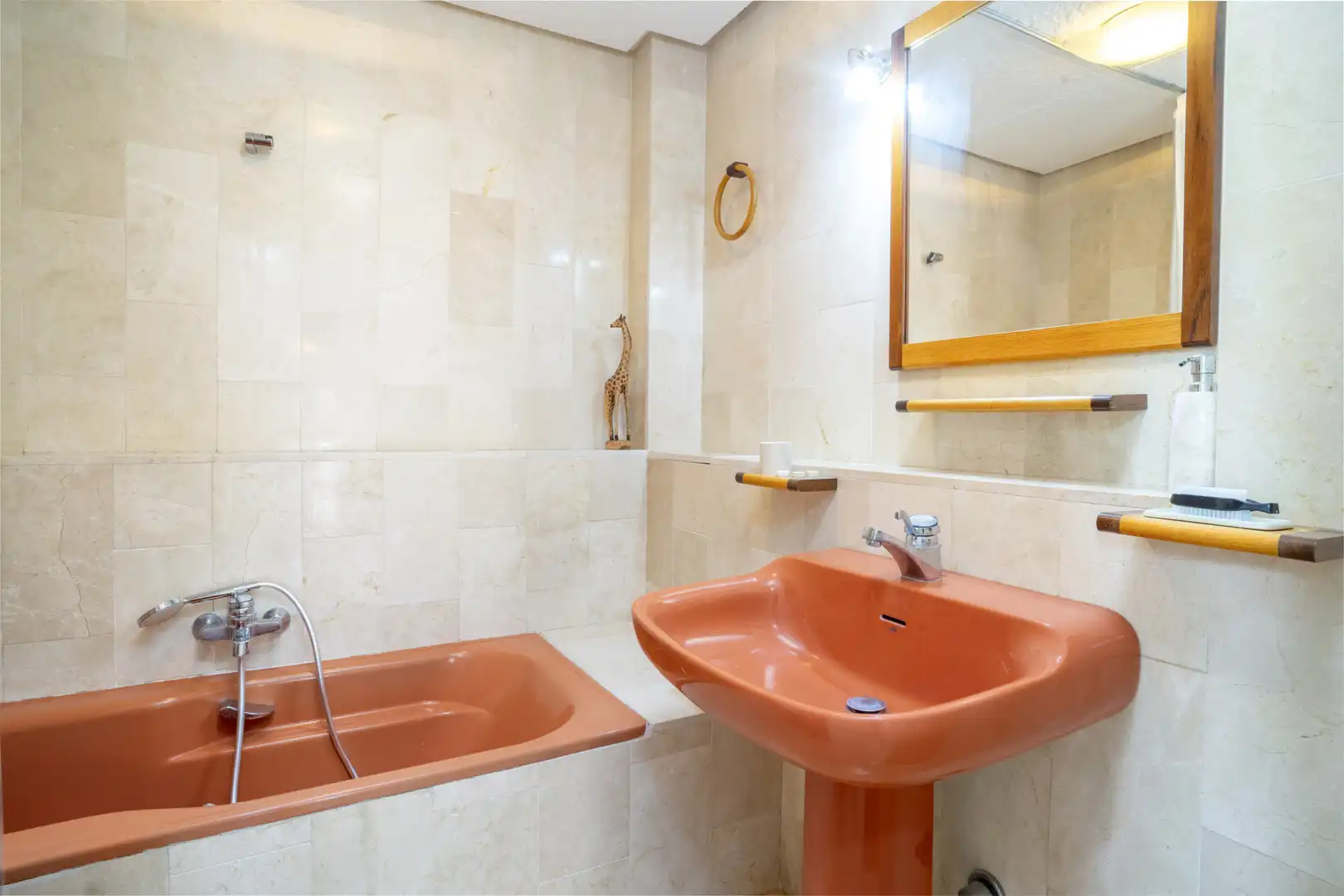 Baño de Planta baja en venta en Marbella con Aire acondicionado, Terraza y Piscina