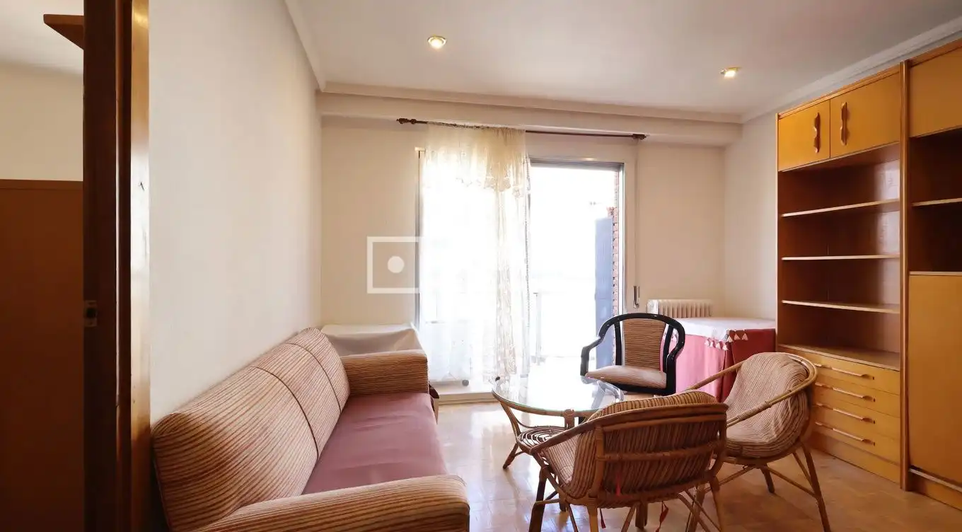 Sala d'estar de Pis en venda en Madrid amb Aire condicionat, Calefacció i Parquet